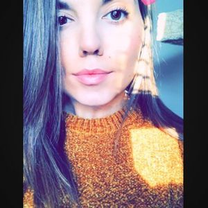 Meet your Posher, Monica